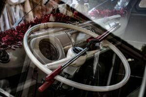 Steering wheel with an anti-theft lock fitted